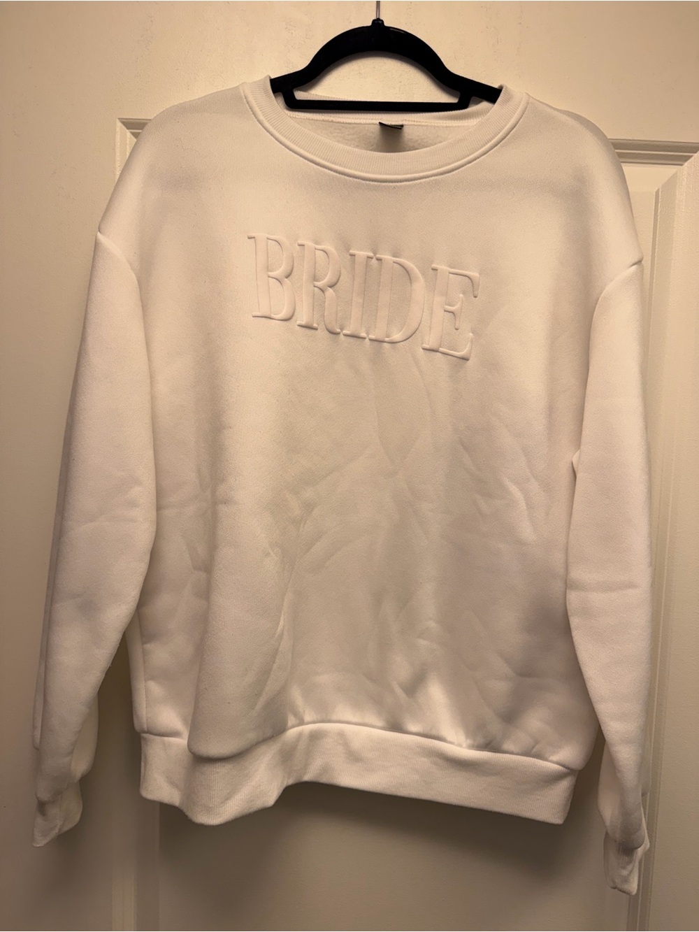 SHEIN White Crewneck Sweatshirt